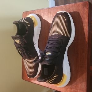 Women Adidas sneakers